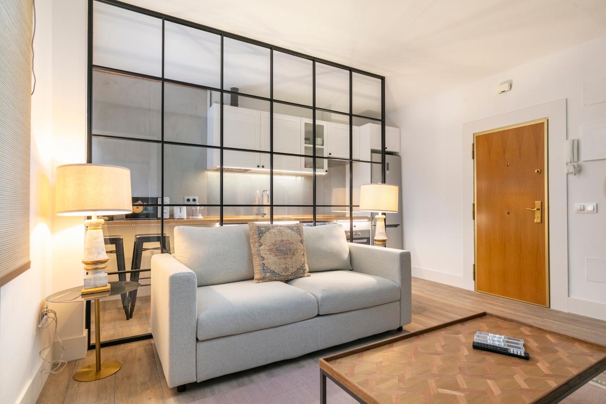 Plaza De Castilla Apartments Madrid Exterior photo